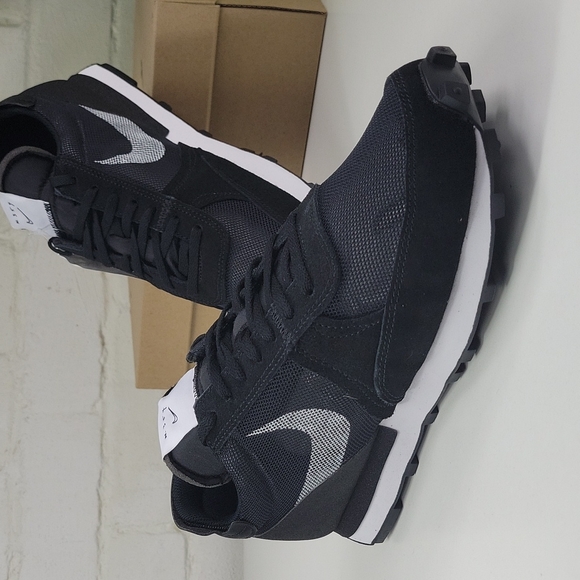 Nike DBreak-Type Black White Mesh Running Shoe Mens Sizes - Picture 2 of 11
